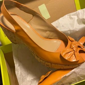 Tange Red low heeled sandals